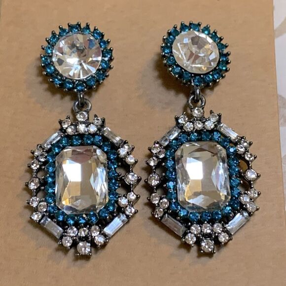 Vintage Earrings 2” Faceted Blue & Clear Crystal Drop Dangle Gorgeous - Picture 1 of 3